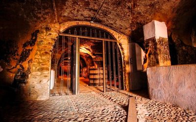 El barrio de Bodegas de Quel, la ciudad subterránea del vino en La Rioja Oriental